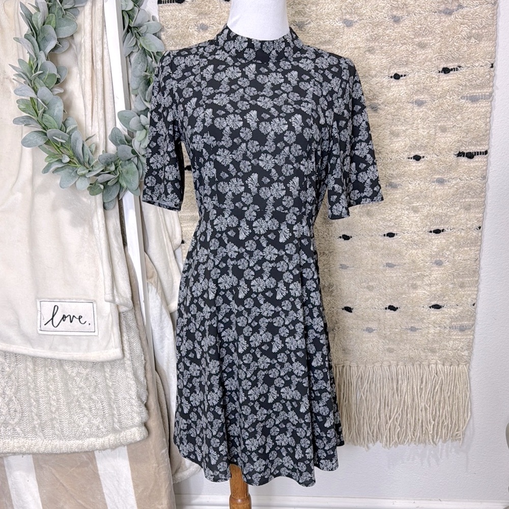H&M Black and Gray floral A-line Mini Dress with Mock Neck size 6